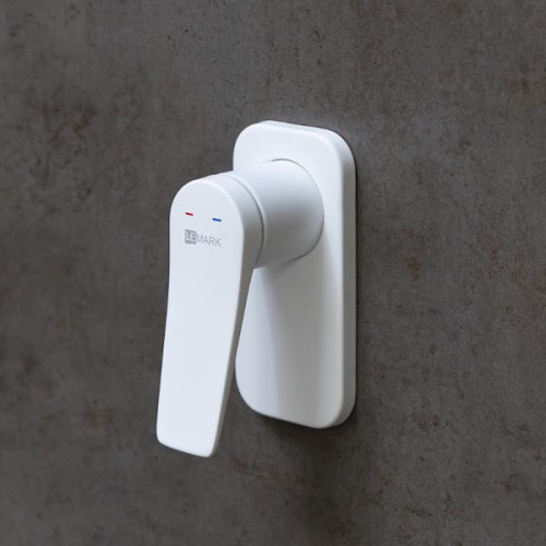 смеситель для ванны и душа lemark bronx lm3723mw белый матовый фото 2