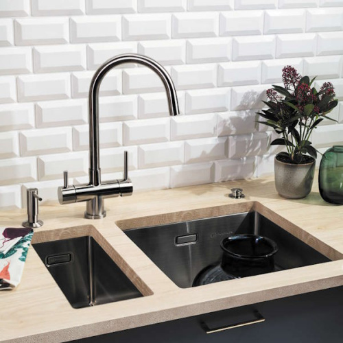 Смеситель для кухни Omoikiri Akita GB графит фото 2 смеситель для кухни omoikiri akita gb графит фото 2